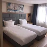Tryp By Wyndham Atasehir Hotel Provincia di Istanbul